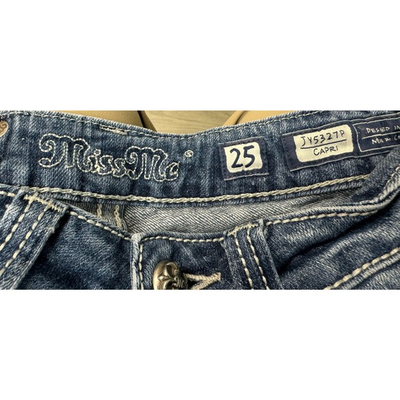 Miss Me Women's Capri Jeans Size 25 Medium Wash - Picture 11 of 13
